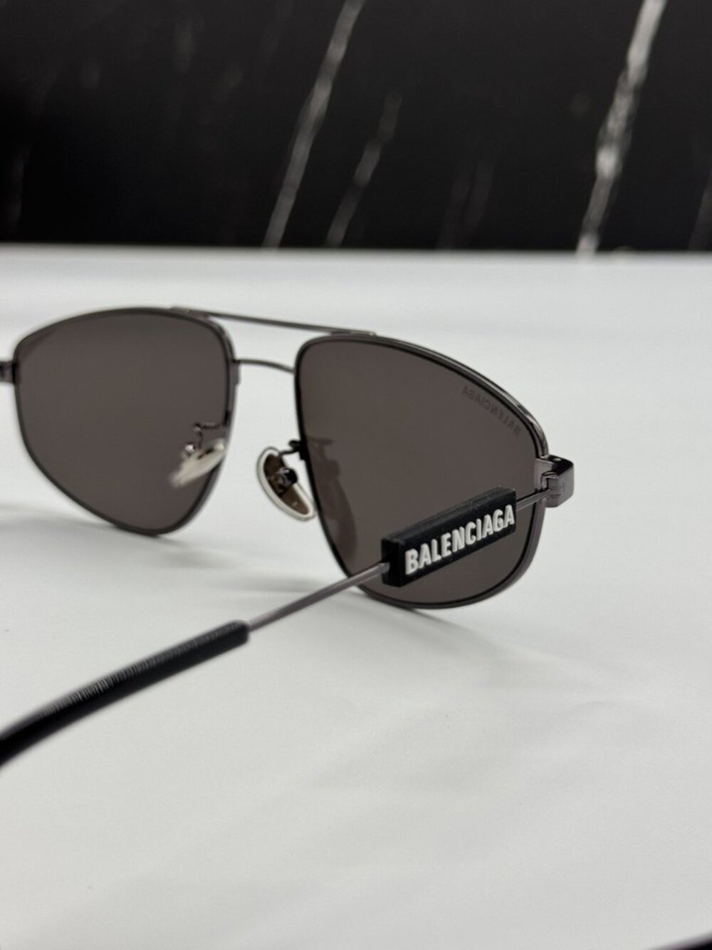 NEW BALENCIAGA BB0115S 001 BLACK PILOT UNISEX SUNGLASSES BALENCIAGA EYEWEAR - Picture 4 of 9